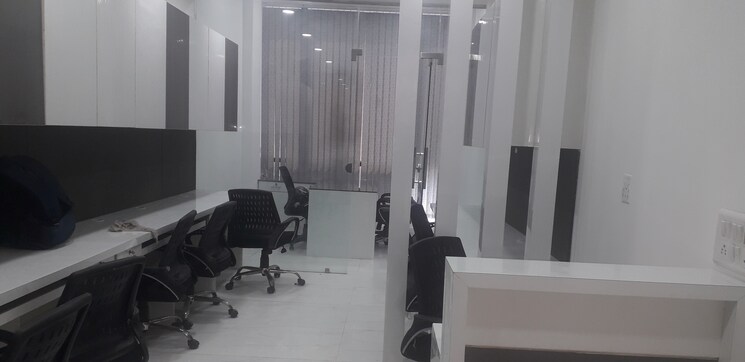 Team Area, bestfield Commercial Office Space 650 Sq.Ft. In Netaji Subhash Place Delhi 8759776