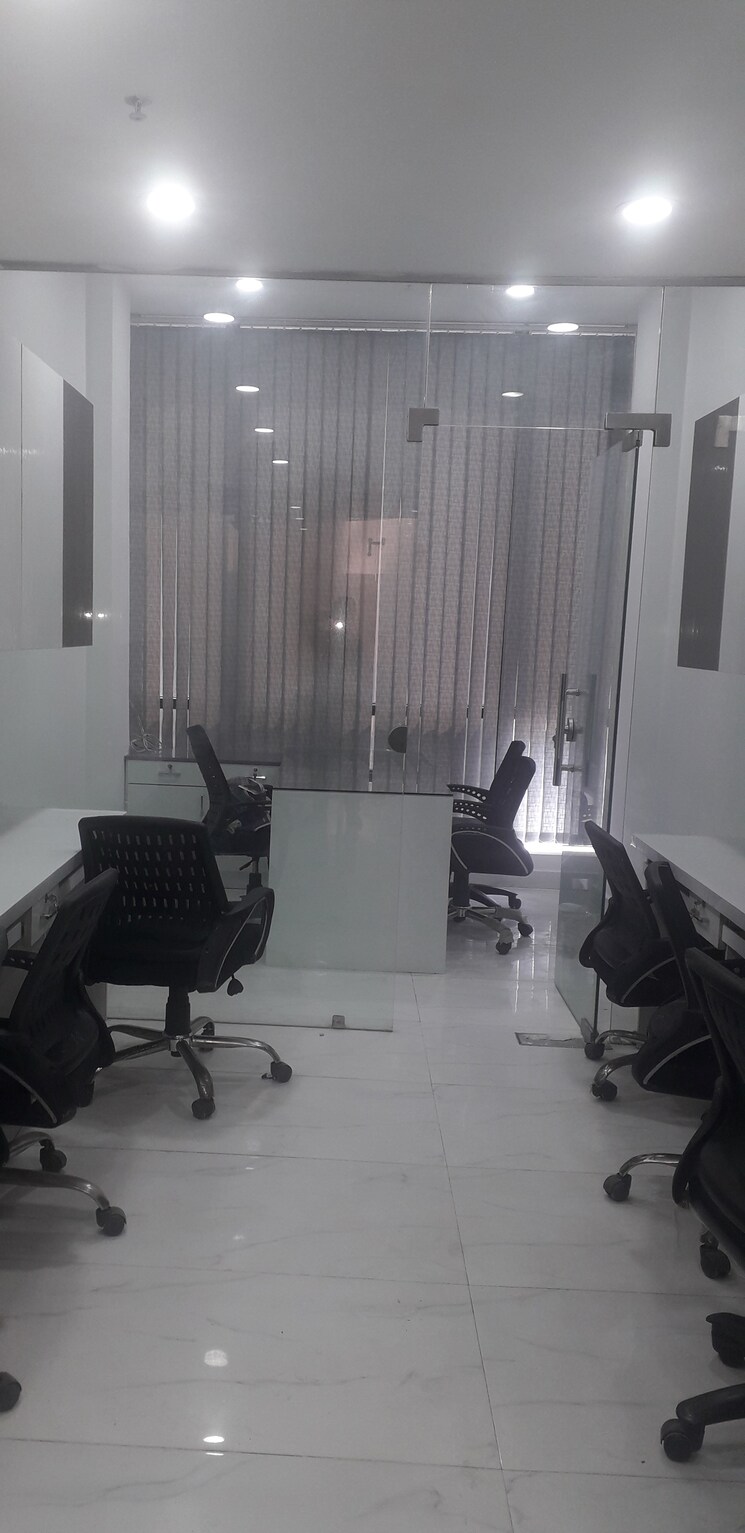 Team Area, bestfield Commercial Office Space 650 Sq.Ft. In Netaji Subhash Place Delhi 8759776