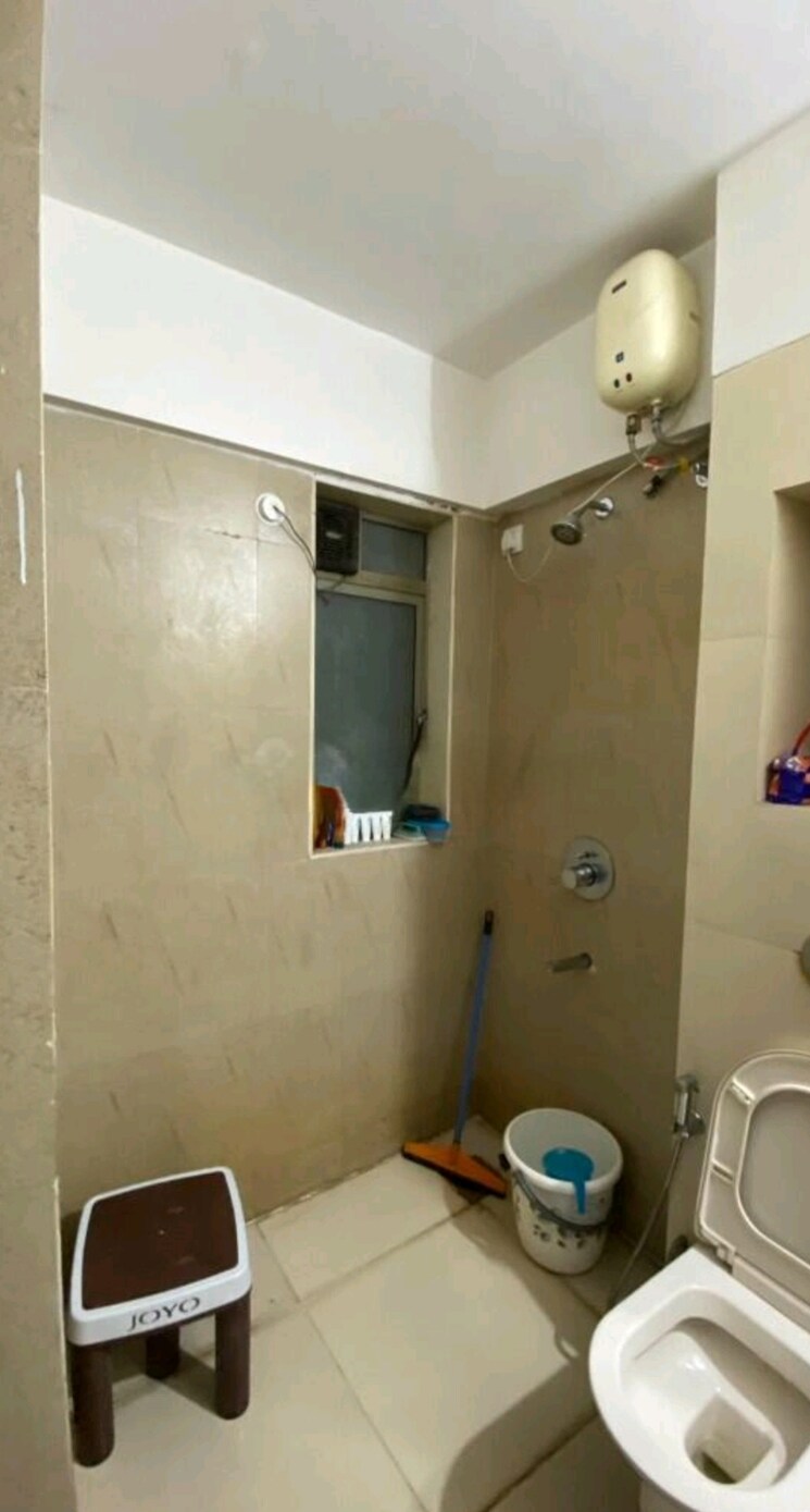 Bathroom, lodha-splendora 3 Bedroom 1300 Sq.Ft. Apartment In Ghodbunder Road Thane 8759783