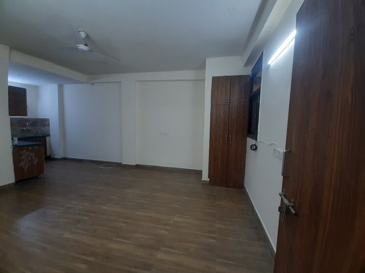 Room, rajpur 1 Bedroom 80 Sq.Yd. Apartment In Rajpur Delhi 8759820