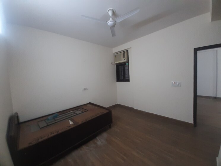Room, rajpur 1 Bedroom 80 Sq.Yd. Apartment In Rajpur Delhi 8759820