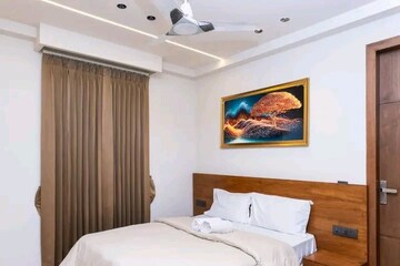 Bedroom in 1 BHK Builder Floor at Saket – for Rent