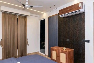 Bedroom in 1 BHK Builder Floor at Saket – for Rent