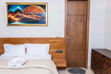 Bedroom in 1 BHK Builder Floor at Saket – for Rent