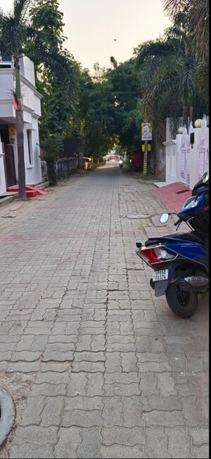  Plot – Exterior View View at Jankipuram - for Sale