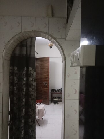 Bathroom in 1 BHK Apartment at Charming Apartment, Bhandup West – for Rent