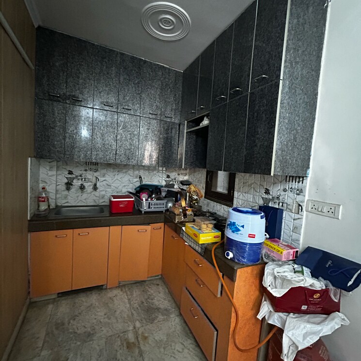 Kitchen, kotla mubarakpur 2 Bedroom 800 Sq.Ft. Builder Floor In Kotla Mubarakpur Delhi 8759899