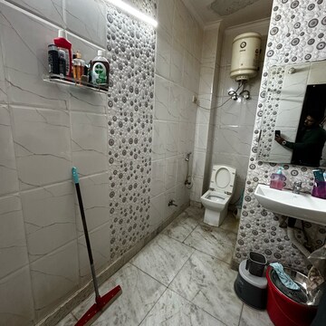 Team Area in 2 BHK Builder Floor at Kotla Mubarakpur – for Rent