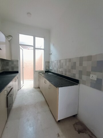 Kitchen in 3 BHK Villa at Amrapali Leisure Valley, Tech Zone 4 Greater Noida – for Rent