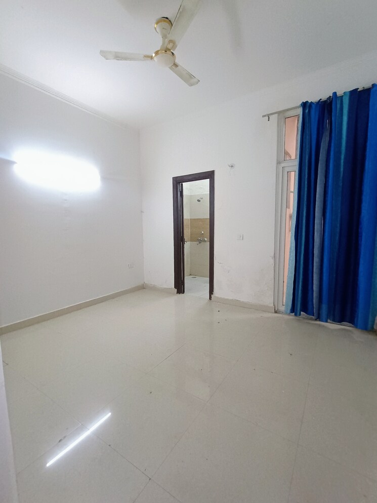 Room, amrapali-leisure-valley 3 Bedroom 1825 Sq.Ft. Villa In Tech Zone 4 Greater Noida Greater Noida 8759903