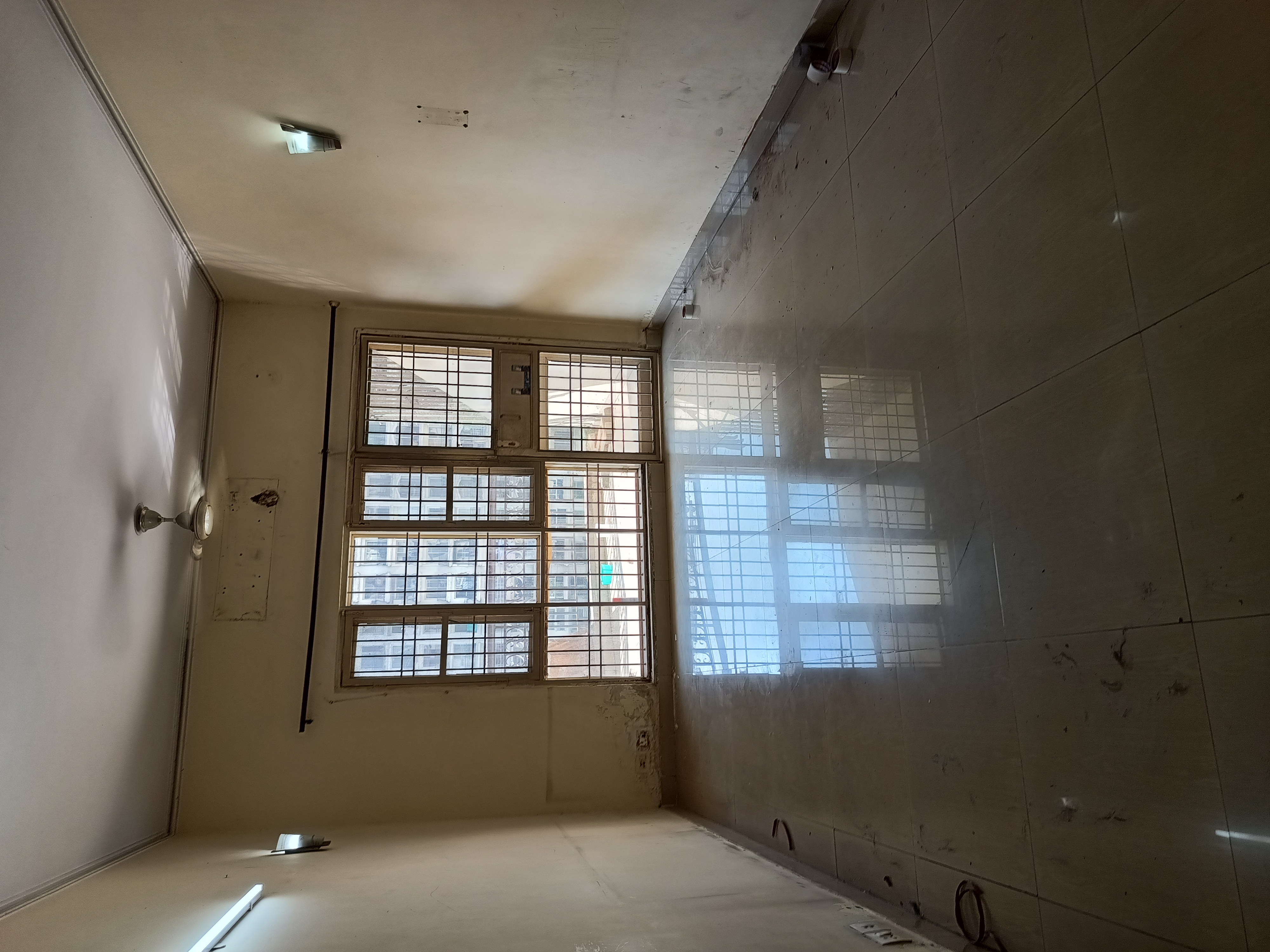 2 BHK Apartment For Sale in Windsor and Nova Society