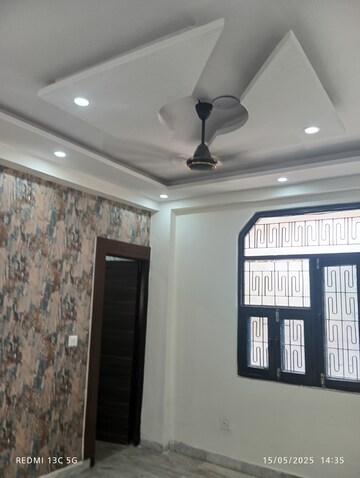 Room in 3.5 BHK Builder Floor at Shalimar Garden – for Sale