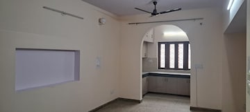 Building Lobby in 1.5 BHK Villa at Sector 56 – for Rent