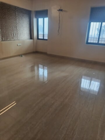 Room in 3 BHK Apartment at Marine Drive – for Rent