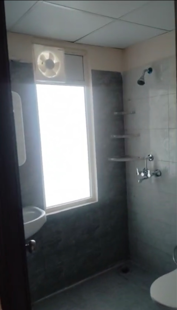 Bathroom in 2 BHK Apartment at Amrapali Dream Valley, Amrapali Dream Valley – for Rent