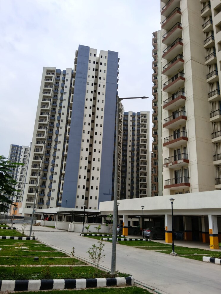 Exterior View, amrapali-dream-valley 2 Bedroom 805 Sq.Ft. Apartment In Amrapali Dream Valley Greater Noida 8759929