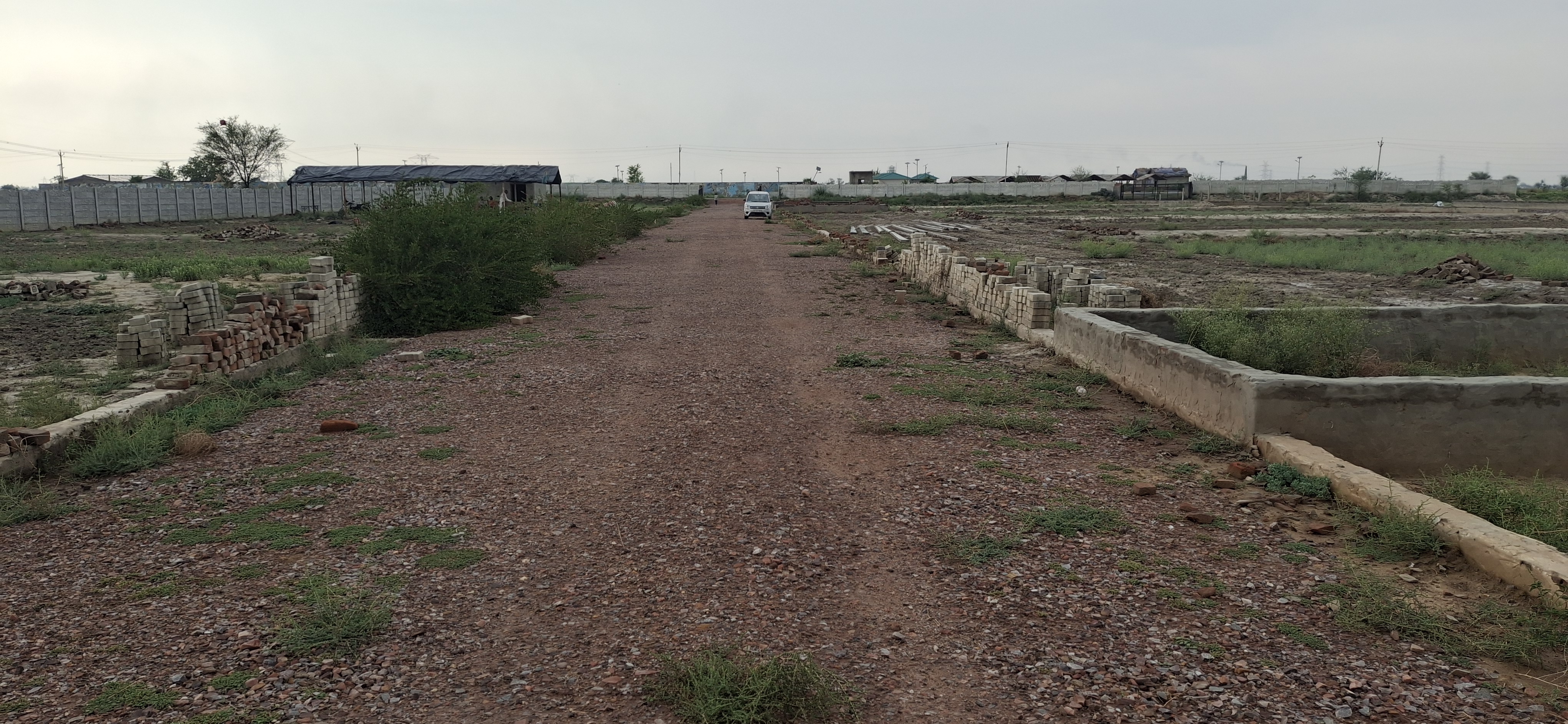 Plot For Sale in Mk Propty 