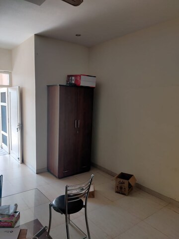 Living Room in 1 BHK Builder Floor at Sector 38 – for Rent