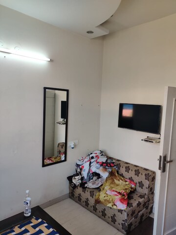Furnished Amenities in 1 BHK Builder Floor at Sector 38 – for Rent
