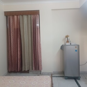 Room in 1 BHK Builder Floor at Sector 49 – for Rent