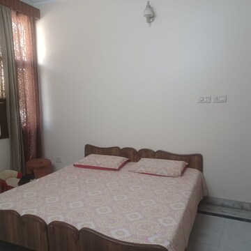 Bedroom in 1 BHK Builder Floor at Sector 49 – for Rent