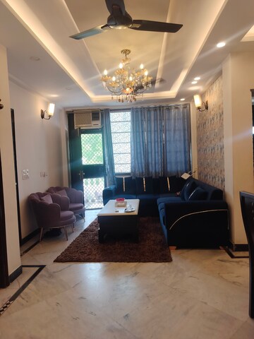 Living Room in 2.5 BHK Builder Floor at Sushant Tower, Sector 56 – for Sale