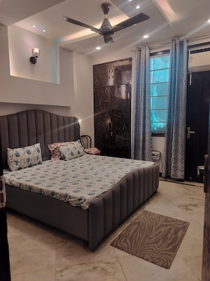 Bedroom in 2.5 BHK Builder Floor at Sushant Tower, Sector 56 – for Sale