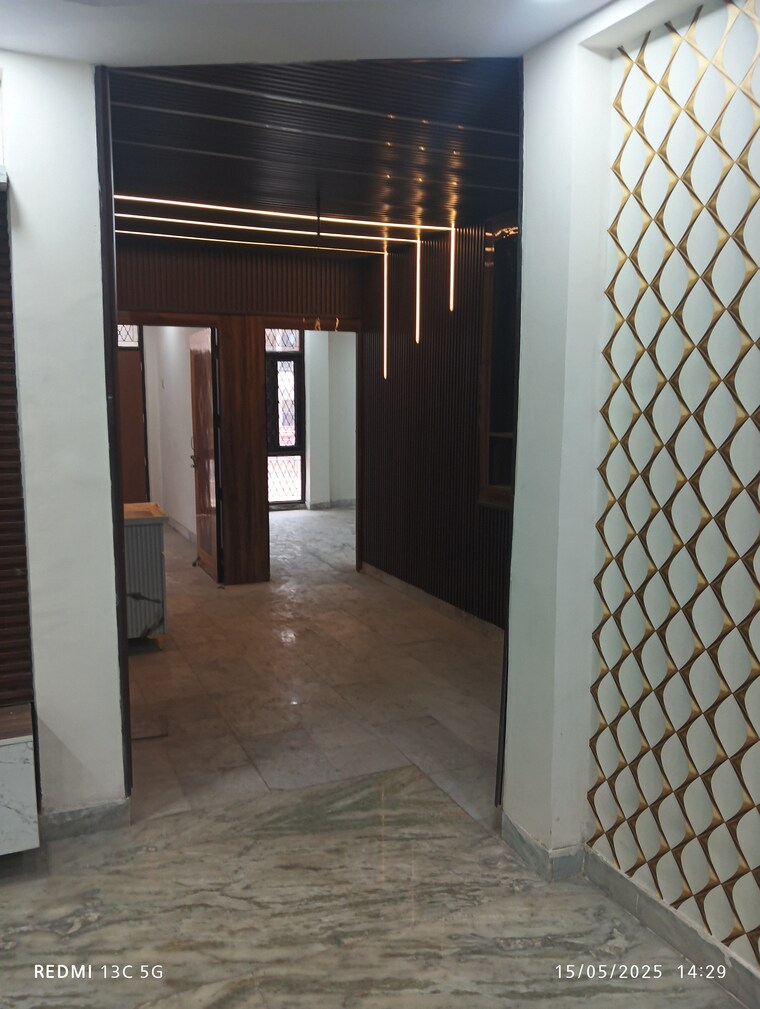 Room, shalimar garden 4 Bedroom 1800 Sq.Ft. Builder Floor In Shalimar Garden Ghaziabad 8759978