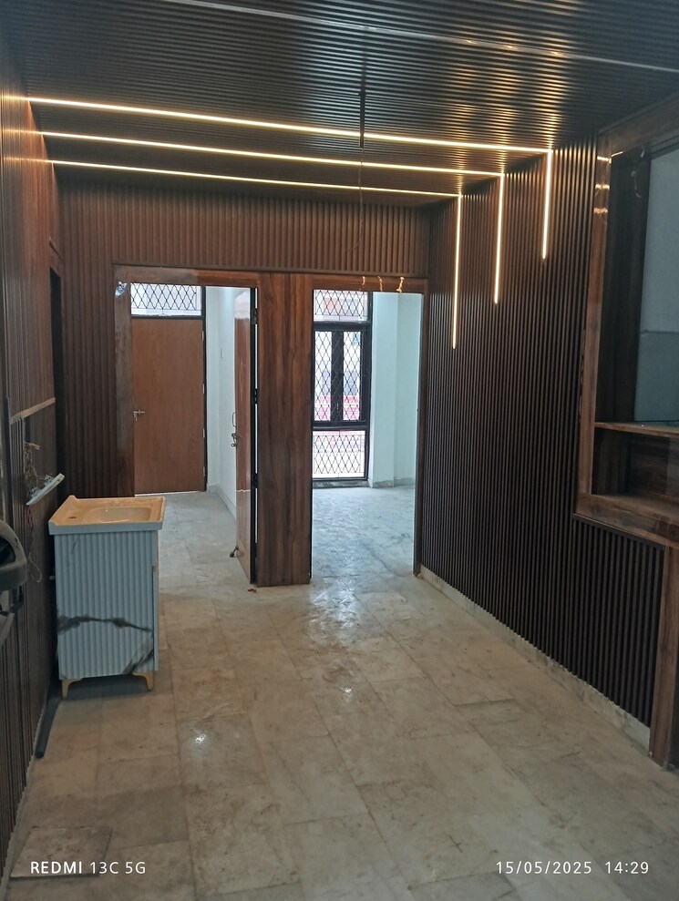 Room, shalimar garden 4 Bedroom 1800 Sq.Ft. Builder Floor In Shalimar Garden Ghaziabad 8759978