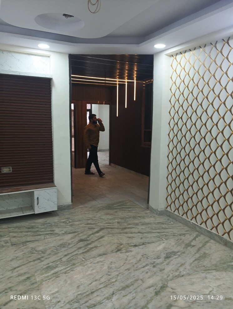 Room, shalimar garden 4 Bedroom 1800 Sq.Ft. Builder Floor In Shalimar Garden Ghaziabad 8759978