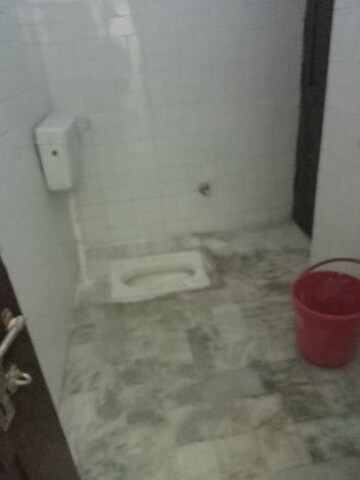 Bathroom in 3 BHK Independent House at Aliganj – for Rent
