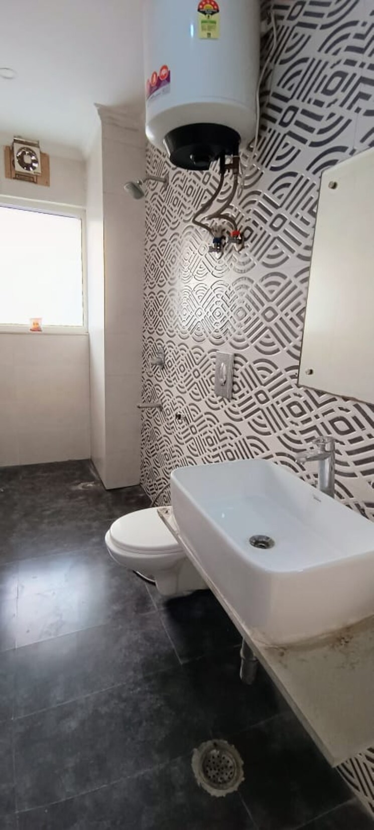 Bathroom, unitech-south-city-1 2 Bedroom 1530 Sq.Ft. Builder Floor In South City 1 Gurgaon 8759993