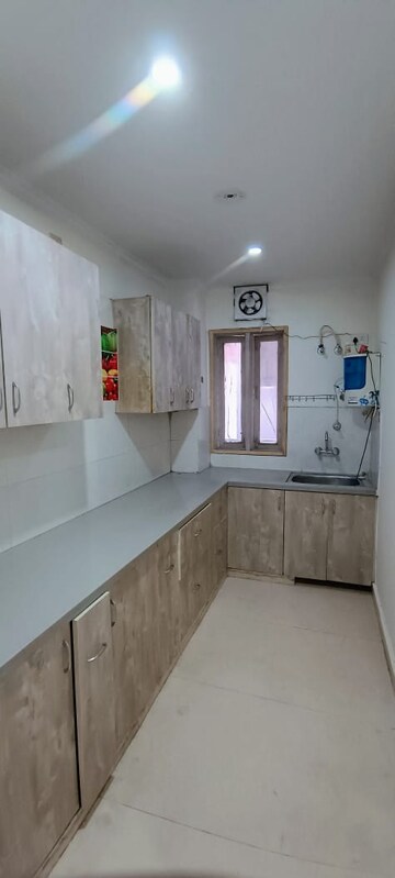 Kitchen in 2 BHK Builder Floor at Unitech South City 1, South City 1 – for Rent