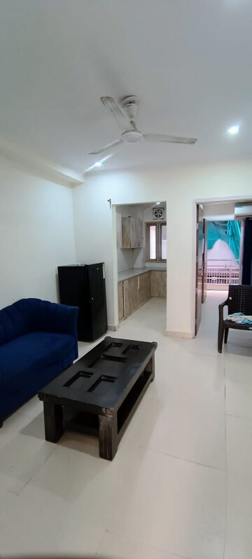 Living Room in 2 BHK Builder Floor at Unitech South City 1, South City 1 – for Rent