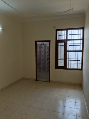 Room in 2 BHK Builder Floor at Dhakoli – for Sale