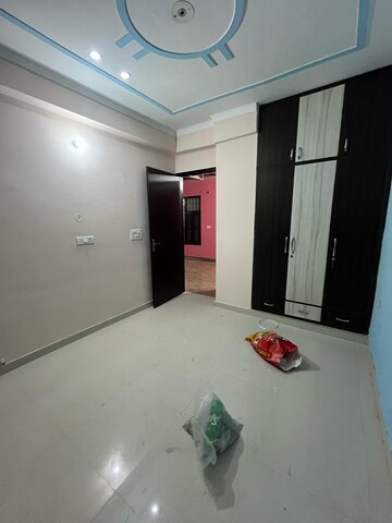 Room in 3 BHK Apartment at Uphaar Homes, Rajendra Park – for Rent