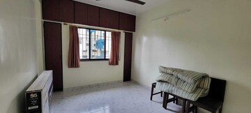 Room in 3 BHK Apartment at Aditi Apartment Bhusari Colony, Kothrud – for Rent