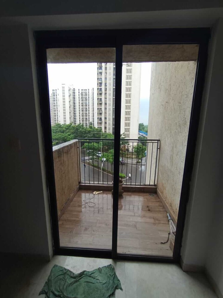 Balcony, lodha-palava-city-lakeshore-greens 1 Bedroom 516 Sq.Ft. Apartment In Dombivli East Thane 8760016