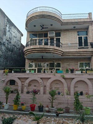 6+ BHK Builder Floor For Sale in Sector 22