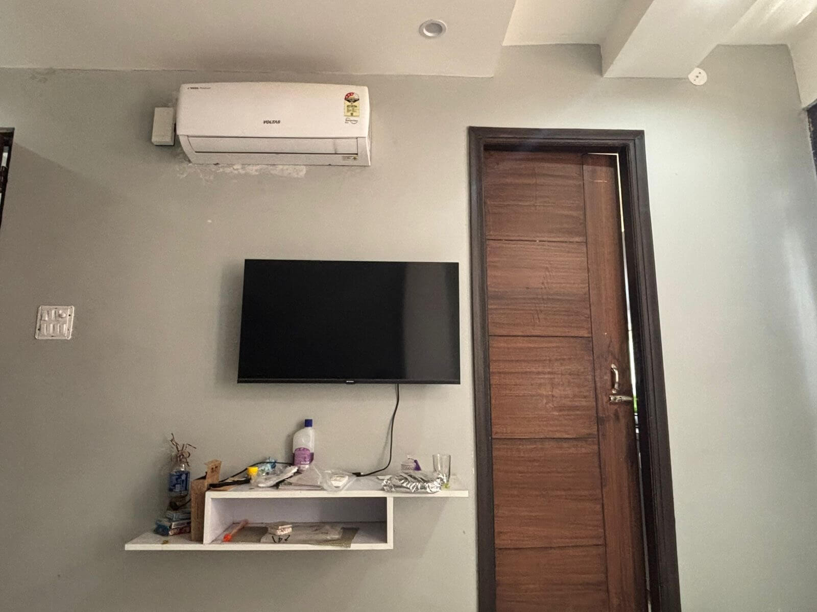 1 BHK Apartment For Rent in Hong Kong Bazaar