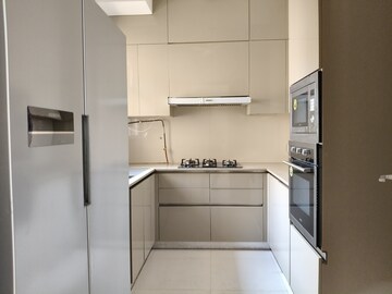 Bathroom in 3 BHK Apartment at Hiranandavi Rodas Enclave Rosehill, Patlipada – for Rent