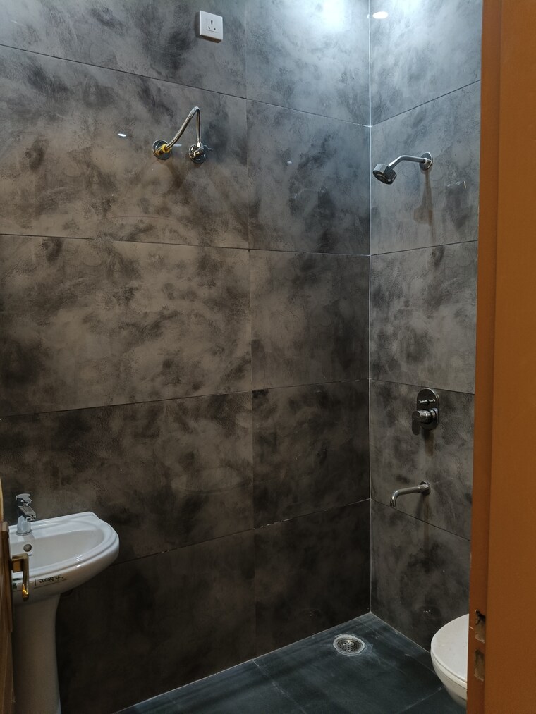 Bathroom, dhakoli 3 Bedroom 1300 Sq.Ft. Independent House In Dhakoli Zirakpur 8760114