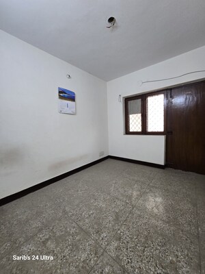 3 BHK Builder Floor For Sale in Sukhdev Vihar