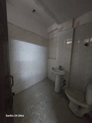 Bathroom in 3 BHK Builder Floor at Sukhdev Vihar – for Sale
