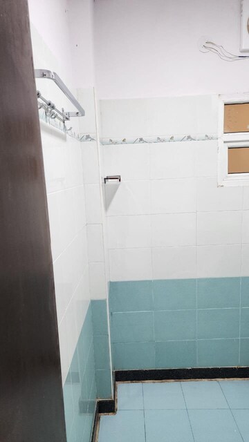 Bathroom in 3 BHK Apartment at RS Greenwoods, Electronic City Phase ii – for Rent