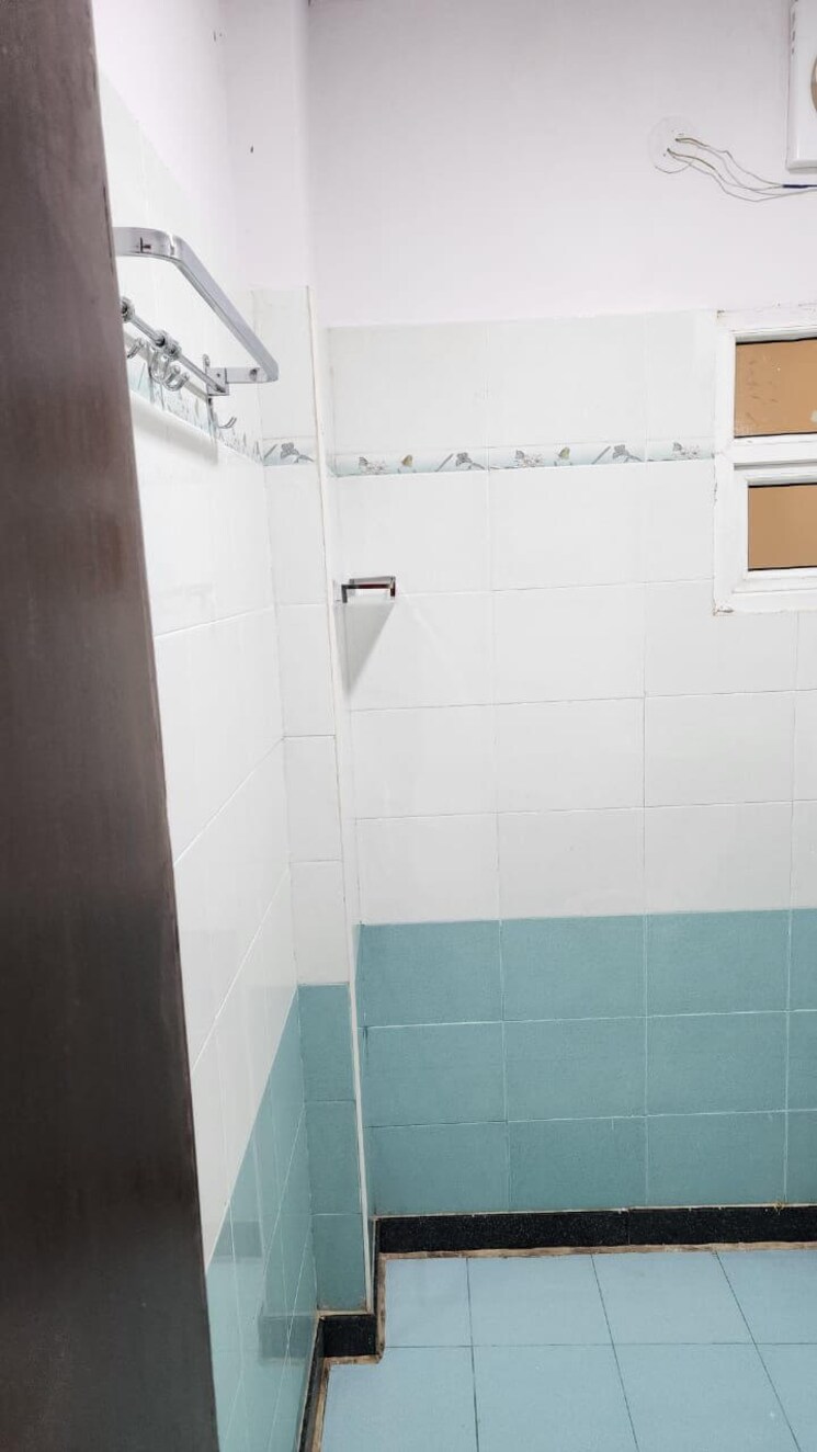 Bathroom, rs-greenwoods 3 Bedroom 1740 Sq.Ft. Apartment In Electronic City Phase ii Bangalore 8760147