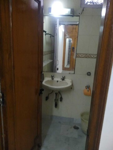 Bathroom in 2 BHK Builder Floor at Lajpat Nagar 4 – for Rent