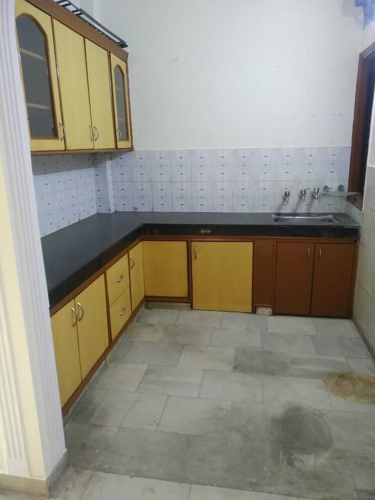 Kitchen, lajpat nagar 4 2 Bedroom 1000 Sq.Ft. Builder Floor In Lajpat Nagar 4 Delhi 8760165