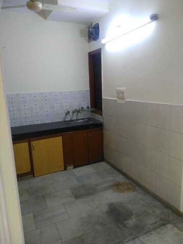 Room in 2 BHK Builder Floor at Lajpat Nagar 4 – for Rent
