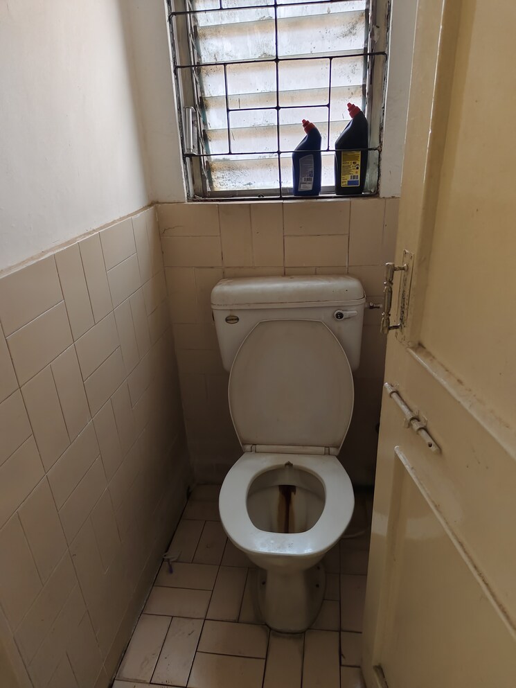 Bathroom, chashm-e-shahi 1 Bedroom 600 Sq.Ft. Apartment In Koregaon Park Pune 8760199